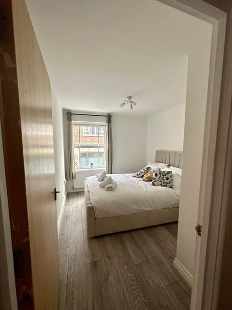 Portsmouth City Centre 2 Bed Apartment close to Southsea Beach Apartment in Portsmouth