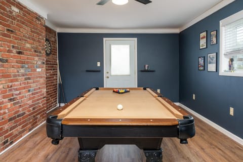 NEW Dragster Dream House 3BD2BA Game Room Haus in Bristol
