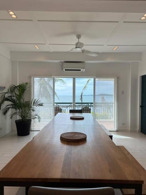 Dining area, Meeting/conference room, fireplace