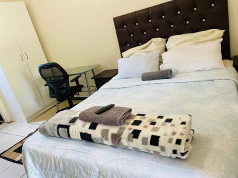 Calm Gateaway Spot Bed and Breakfast in Johannesburg