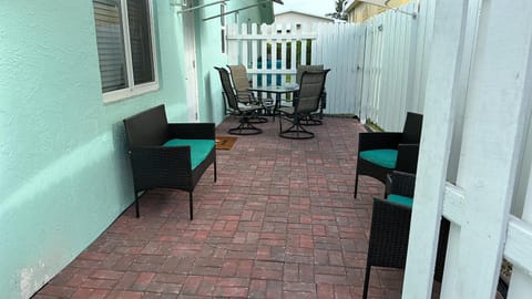 Seashell 4 Apartment in Boynton Beach