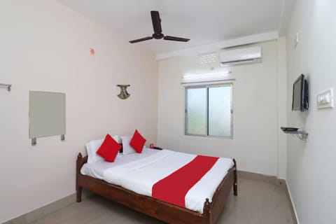 Bed, TV and multimedia, Photo of the whole room, Bedroom, air conditioner