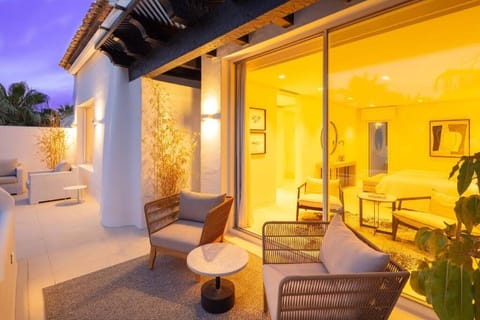 Stunning Duplex Apartment in Puente Romano Resort Condo in Marbella