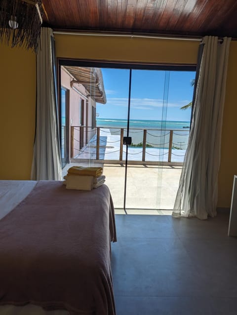 View (from property/room), Balcony/Terrace, Photo of the whole room, Bedroom, Sea view, towels