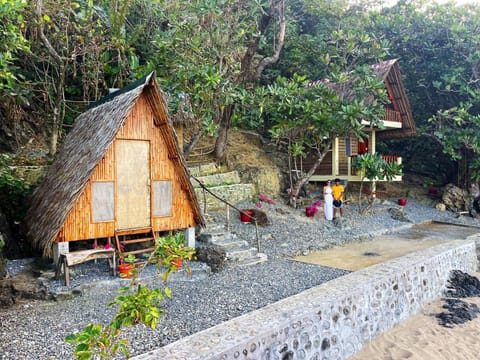 L'Astrolabe - Beach Kubo Campground/ 
RV Resort in Bicol