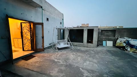 Cozy House - Upper Floor Condominio in Lahore