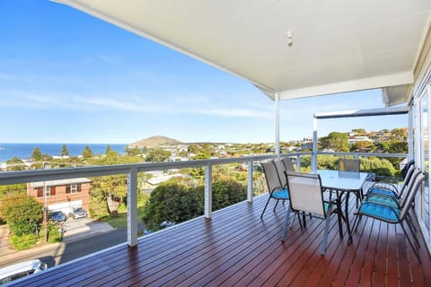 Seascape Stunning 180 Degree Sea Views House in Encounter Bay