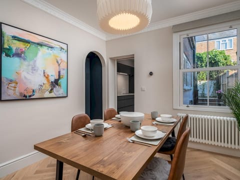 Pass the Keys Stunning 3 Bedroom Townhouse in Central St Albans Maison in St Albans