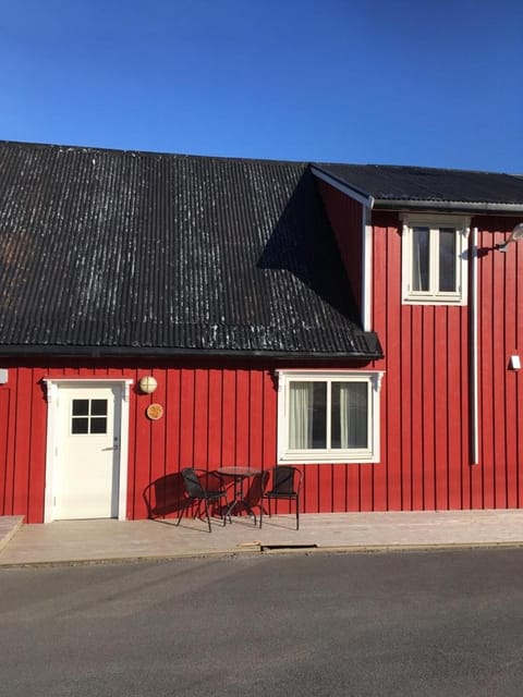 Sjøstrand Rorbuer v Børge Iversen AS Resort in Lofoten