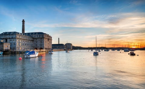 The Old Naval Laundry - Pure B Villa in Plymouth