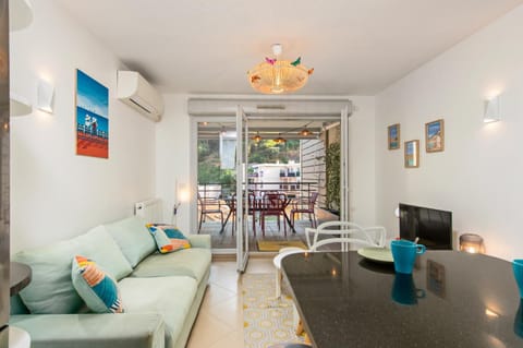 "L'Idyllique" Parking, Piscine, Plage, Calme assuré, Gare Apartment in Roquebrune-Cap-Martin