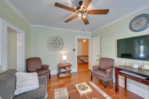 Historic New Bern Apartment Walk to Tryon Palace! Condo in New Bern