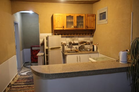 Kitchen or kitchenette, oven