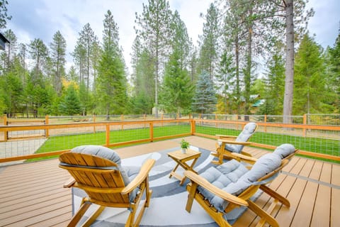 Charming Idaho Home with Hot Tub, Near Beaches! House in Sagle