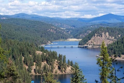 Mountain Home in Coeur d’ Alene House in Kootenai County