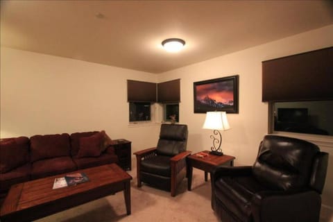 Spacious Condo in Victor House in Victor