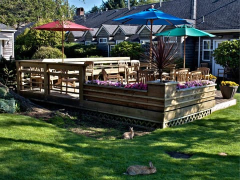 Ecola Creek Lodge Motel in Cannon Beach