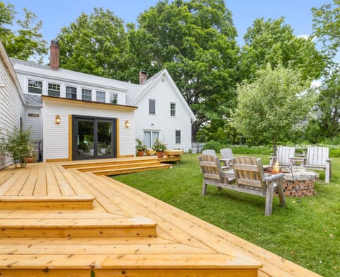 Property building, Patio, fireplace