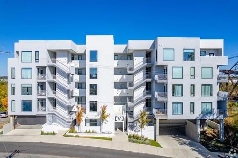 Property building, Street view