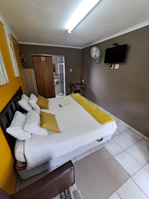 Aviators Retreat B&B Bed and Breakfast in Gauteng