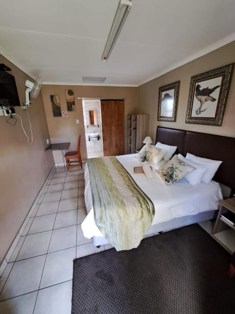 Aviators Retreat B&B Bed and Breakfast in Gauteng
