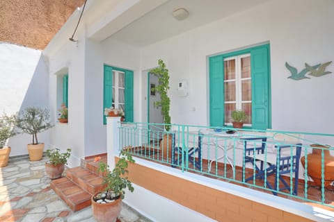 Spring Bliss Garden House Haus in Skopelos