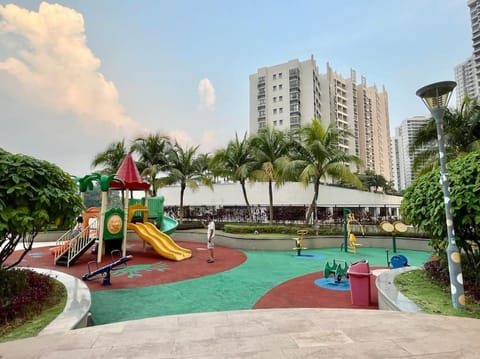Leisure Poolview Near CIQ Johor Bahru 2B1B Condo in Johor Bahru