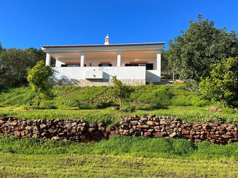 Maison Algarve House in Mexilhoeira Grande