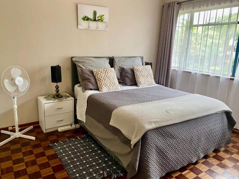 Lovely 2 bed apartment with garden - 2047 Eigentumswohnung in Harare