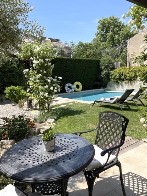 B&B Temps Suspendu Provence Bed and Breakfast in Pernes-les-Fontaines