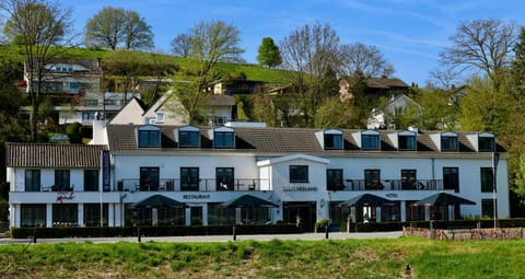 Property building, Natural landscape