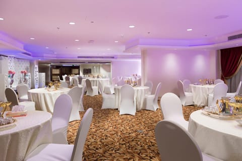 Restaurant/places to eat, Food and drinks, Banquet/Function facilities, wedding