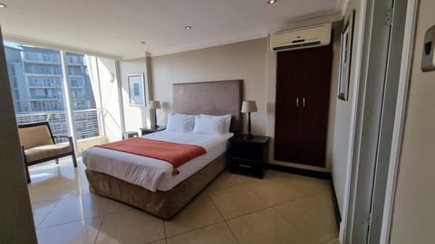 Accommodation Front - Sophisticated 6 Sleeper with Stunning Views Condominio in Durban