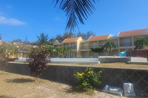 Beachside Living House in Flacq District, Mauritius