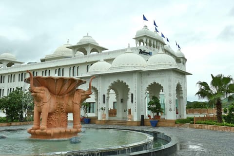 Radisson Blu Udaipur Palace Resort & Spa Resort in Udaipur