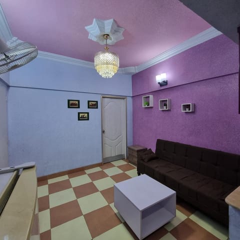One bedroom luxury apartment 1st floor with kitchen Condo in Karachi