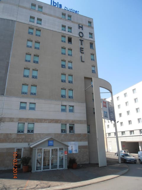 Property building, Nearby landmark, Facade/entrance