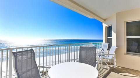 Crystal Dunes 405 - 3 BR Beach Front House in Destin