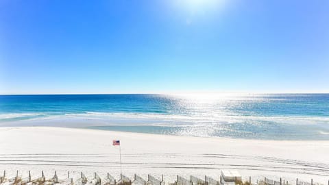 Crystal Dunes 405 - 3 BR Beach Front House in Destin