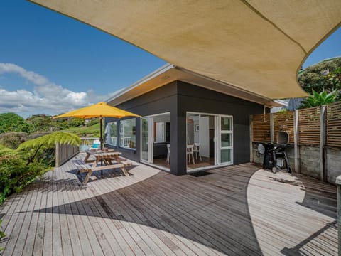 The Blockhouse - Whangamatā Holiday Home House in Whangamatā