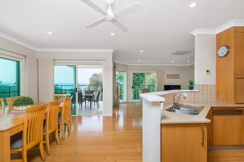 A Perfect Stay - Sunrise on Shelly Casa in East Ballina