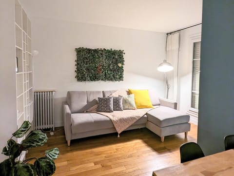 Cosy little nest next to Paris Apartment in Vanves