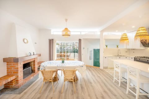 GuestReady - White Haven with a terrace Apartment in Setúbal, Portugal