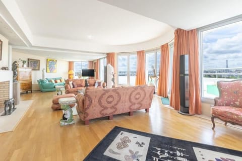 Luxury apartment - Paris Eiffel Tower By ask me france Condo in Levallois-Perret