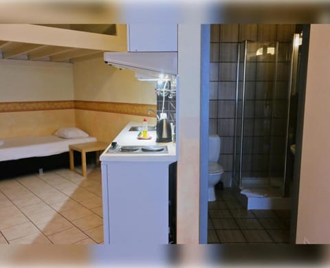 Room in Apartment - Condo Gardens Leuven - Student Flat Semiduplex Bed and Breakfast in Leuven