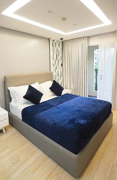 Neroki's Crib Cozy & Luxurious Staycation! Condo in Cebu City