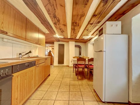 Dining area, Meals