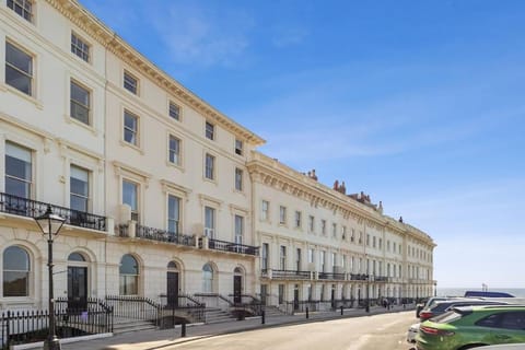 Gorgeous Brighton by the Sea Apartment in Hove