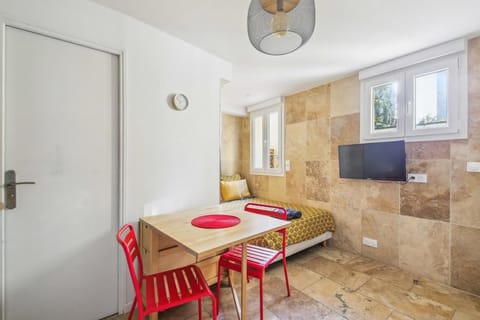 Top Appartement avec Wifi - Proche Paris & Métro - R6 Apartment in Paris