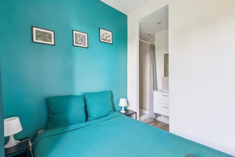 Appart 3 pers avec Wifi - Proche Paris & Métro - R1 Apartment in Paris